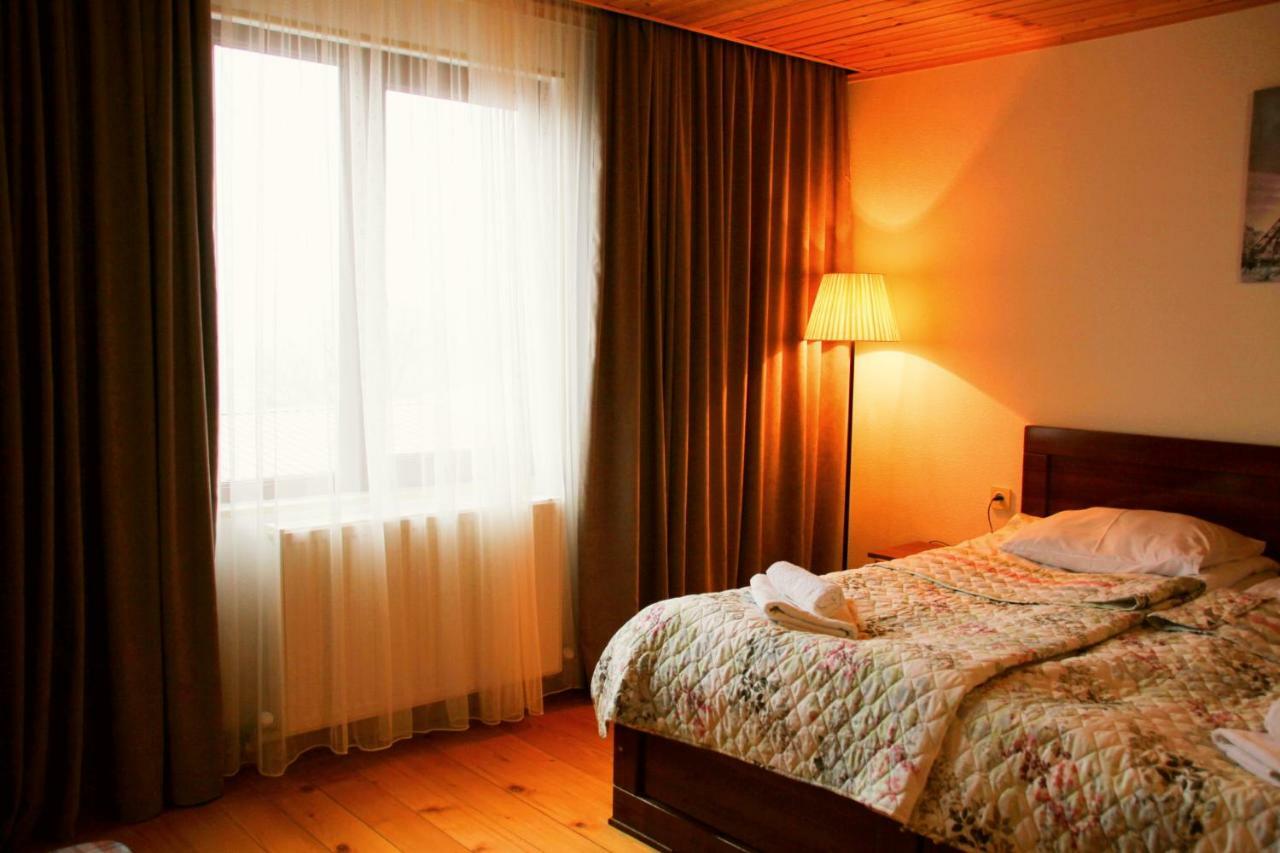 Sakhli Laghamshi Hotell Mestia Eksteriør bilde