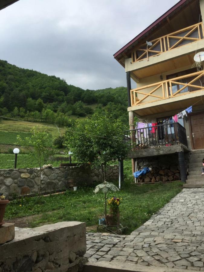 Sakhli Laghamshi Hotell Mestia Eksteriør bilde