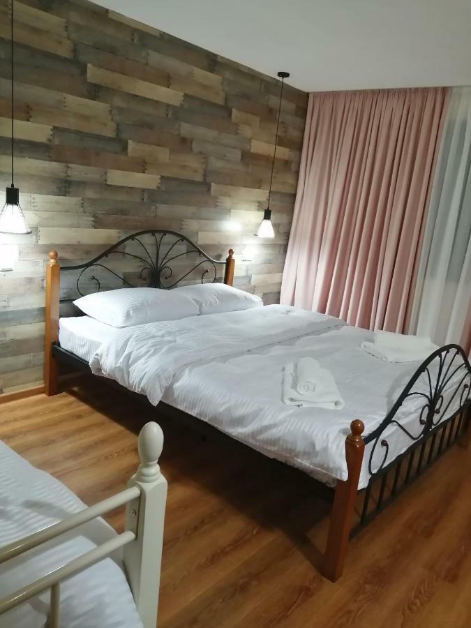 Sakhli Laghamshi Hotell Mestia Eksteriør bilde
